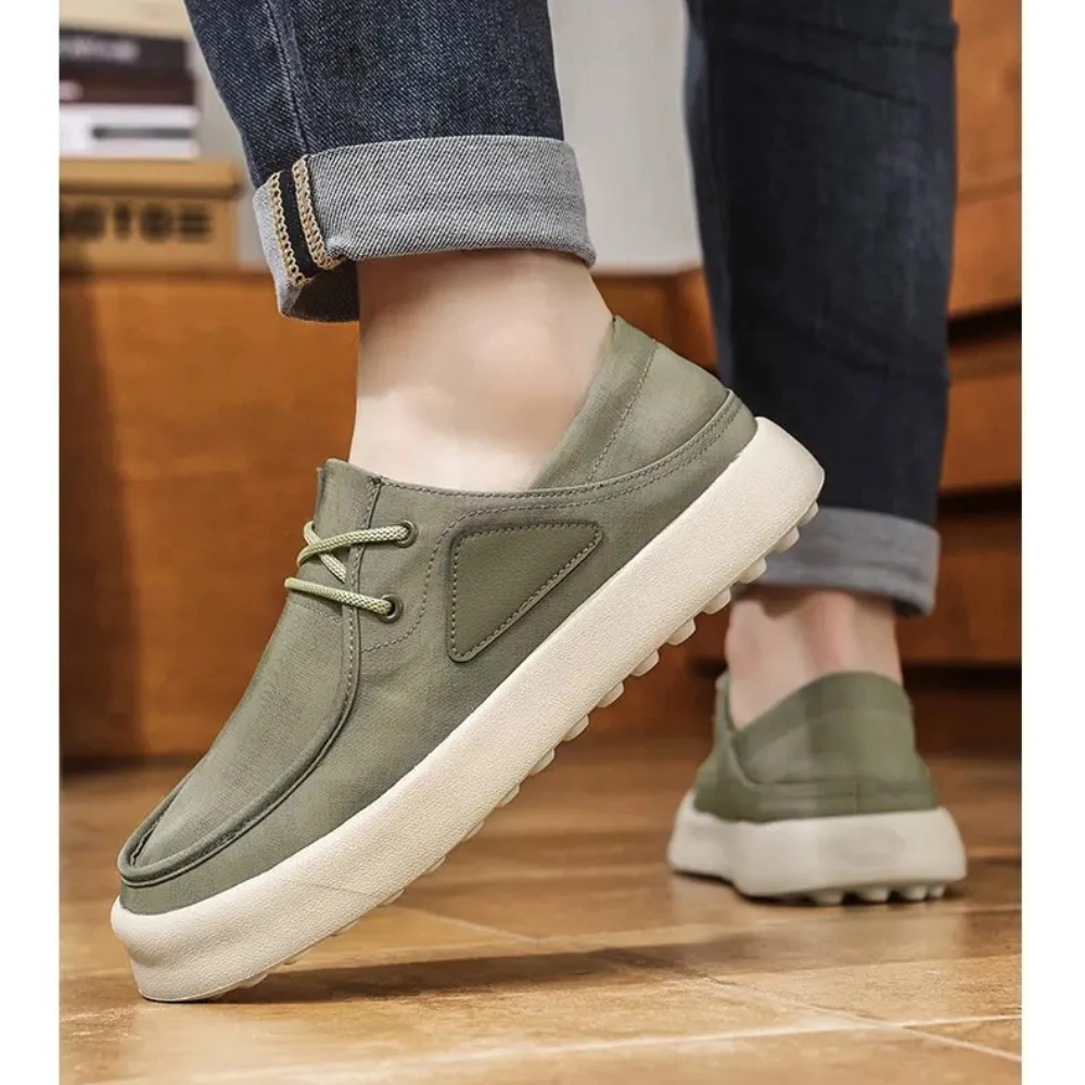 

Men's spring and summer lightweight breathable ice silk cloth board shoes