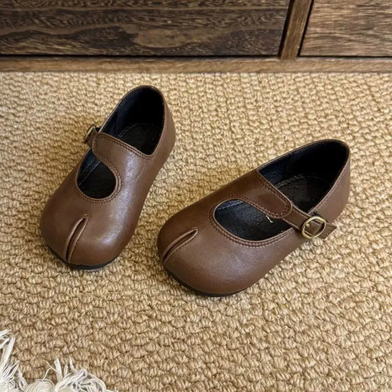 Princess Style Anti-Slip Lightweight Children's Shoes Girls Step-On Shoes Fashionable Soft Bottom Retro Slip-On Princess