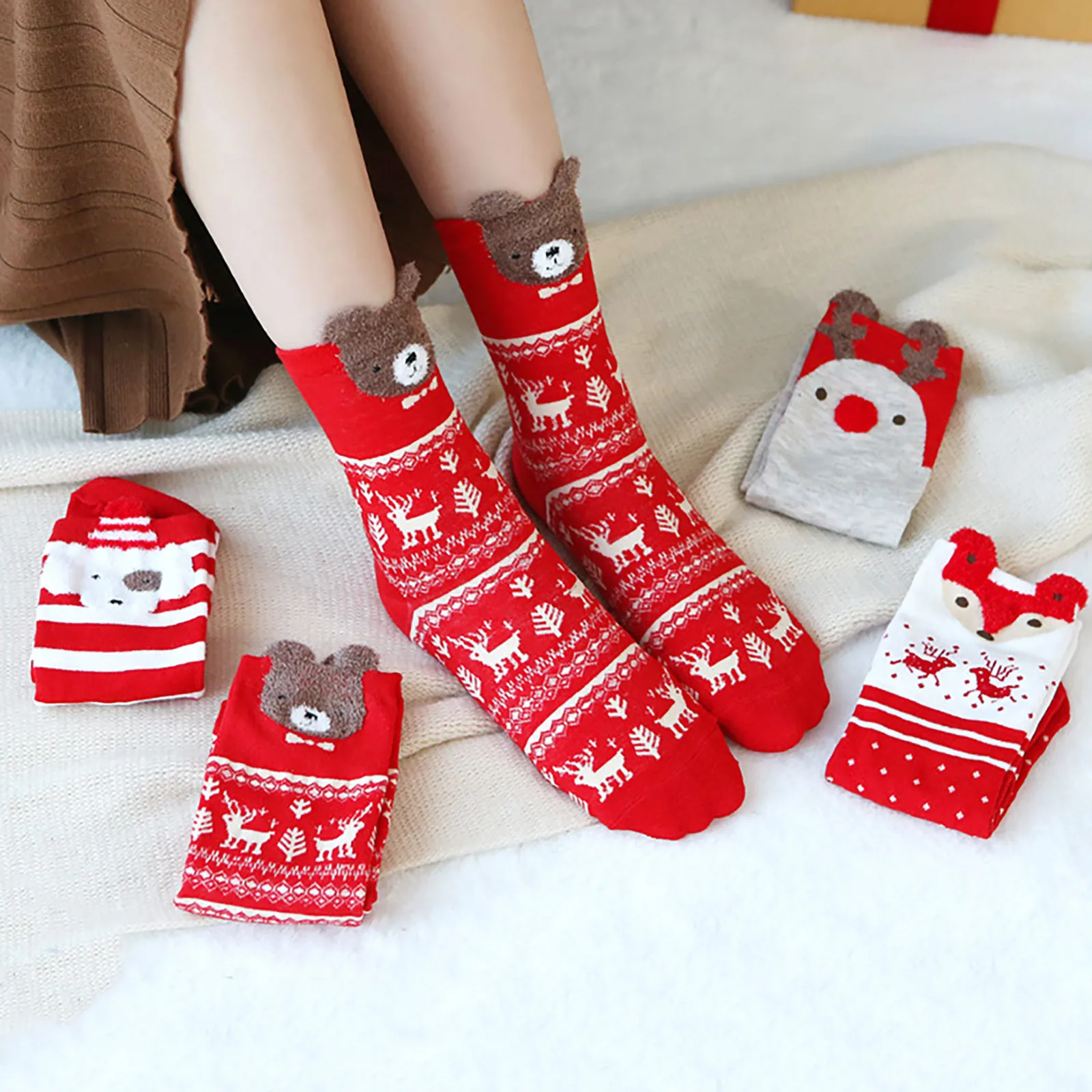 4pcs 2024 New Fashion Christmas Cartoon Cute Socks Gift Box Mid Tube Wnter Women\'S Socks