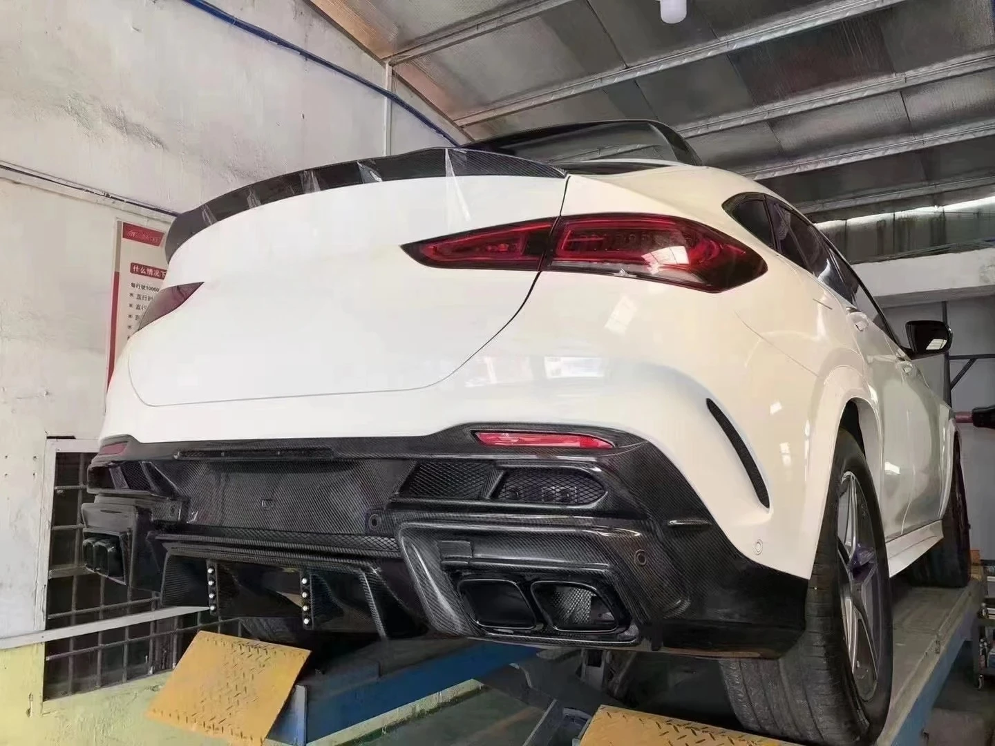 Real Carbon Fiber Fabric C167 Larte D Style Body Kit for Gle Class Coupe Front Rear Lip Diffuser Auto Parts 6