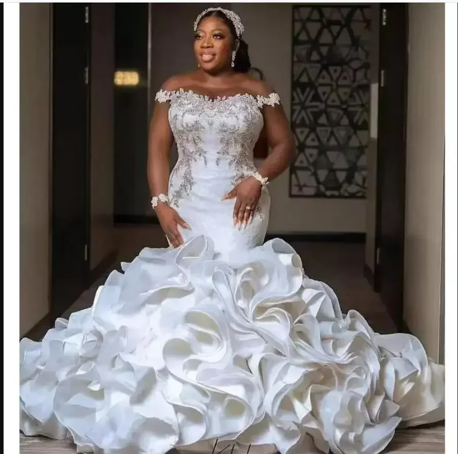 Suknie ślubne z koronkowymi aplikacjami, odkryte ramiona, tren sweep, plus size, organza, kaskadowe falbany, Vestidos