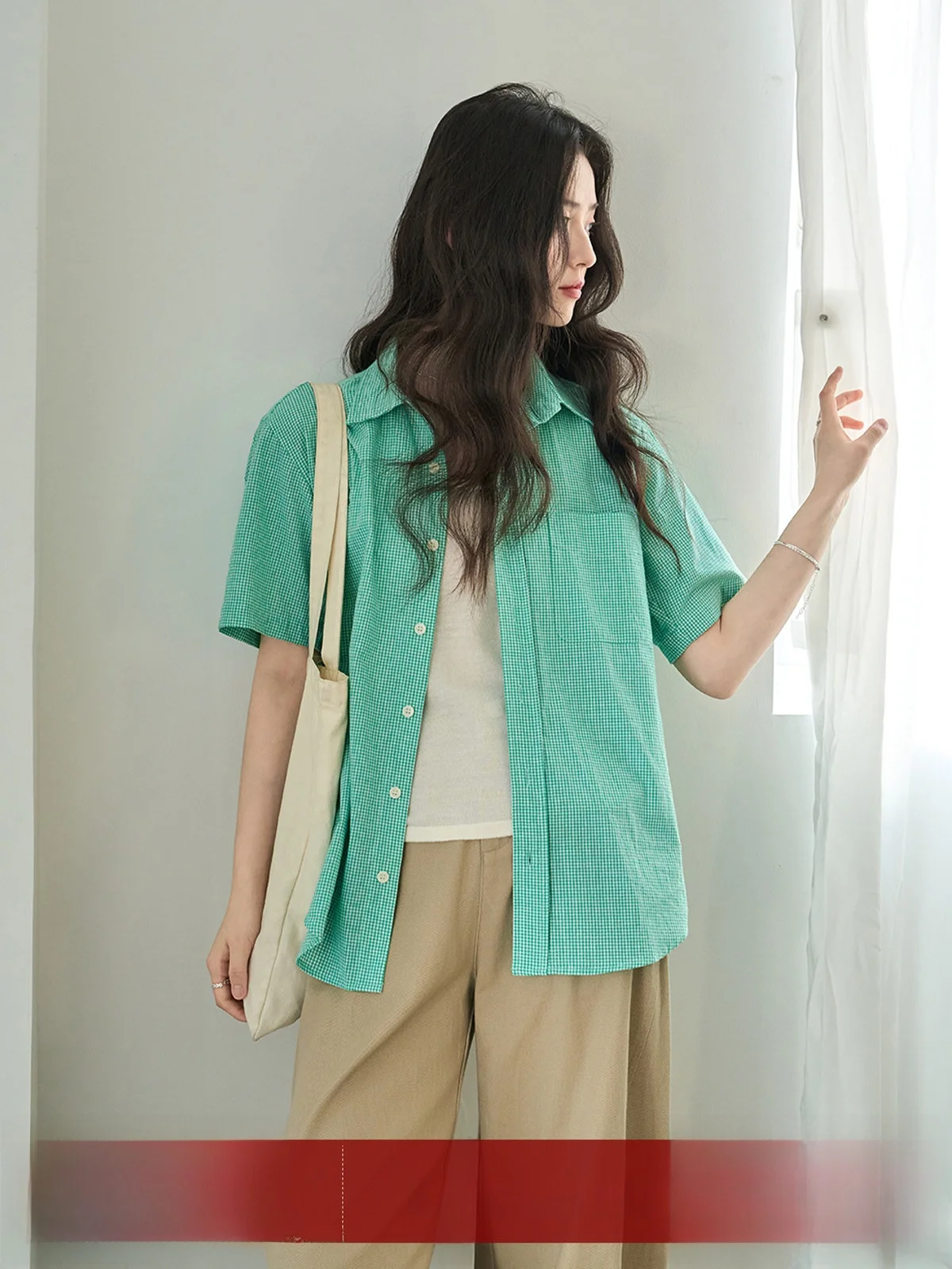 

Женская рубашка MoZao Green в стиле ретро с воротником, в клетку, с коротким рукавом, свободного кроя, стройнящая, универсальная, весна 2026, новый стиль, для повседневной носки