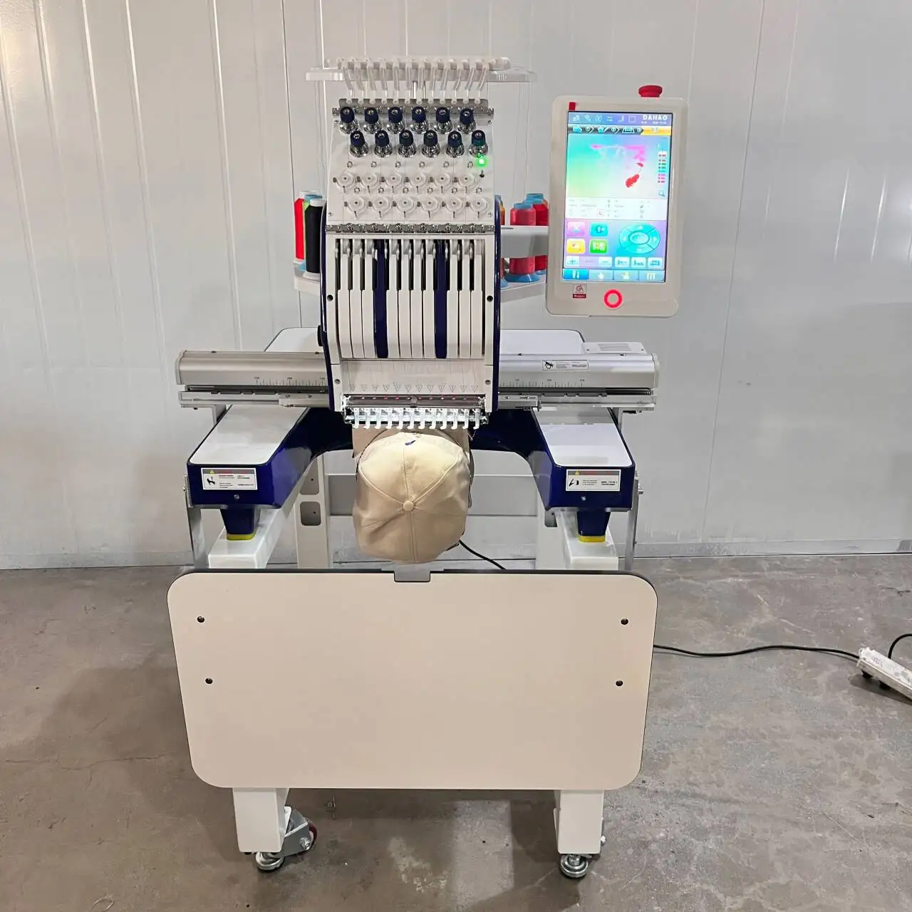 Yeshi Single Head Monogram Computerized Dahao A15 Computer Embroidery Machine for Cap/T-shirt/Finished Garments