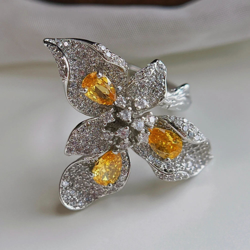 

Новые Изысканные обручальные кольца с цветком для женщин, ослепительные ювелирные изделия из кубического циркония, элегантное роскошное позолоченное кольцо на палец