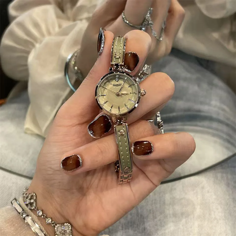 Reloj de cuarzo con esfera pequeña para mujer, versátil, informal, de lujo, elegante, compacto y delicado, a la moda, nuevo