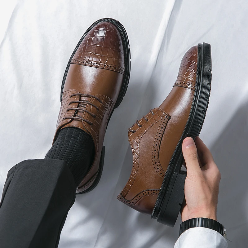

Classic Brogues Shoes Men Business Party Oxford Weddind Shoes Men Autumn Men's Dress Formal Leather Social Leather Shoes Male