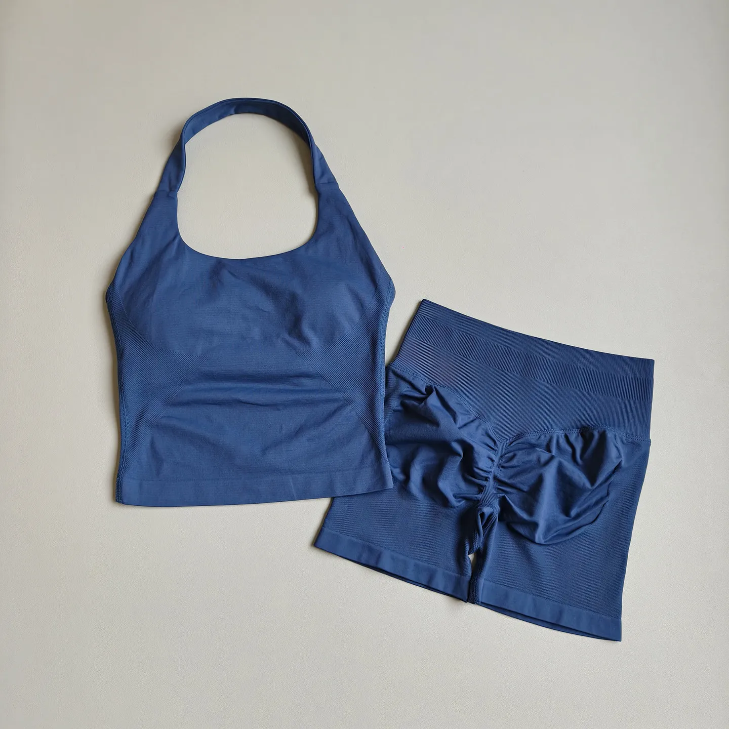 2-teiliges Damen-Sportset, Rückenfreies Neckholder-Top, Hochgeschnittene Nahtlose Dehnbare BHs, Shorts-Anzug, Fitness-Set, Workout-Bekleidung – Detail 8