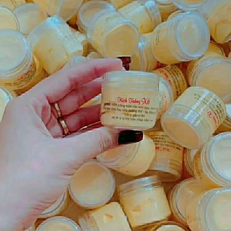 3X Vietnam Kich Trang Collagen Whitening Body Mix Lotion Clean Bright White, Moisturizing And Anti-aging 30g