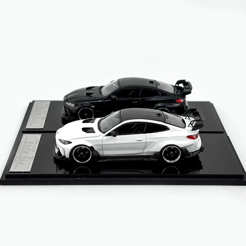 

В наличии 1:64 BMW M4 ADRO BODY KIT литая под давлением модель автомобиля из сплава, игрушка для мальчиков, детский праздничный подарок, украшение для взрослых.