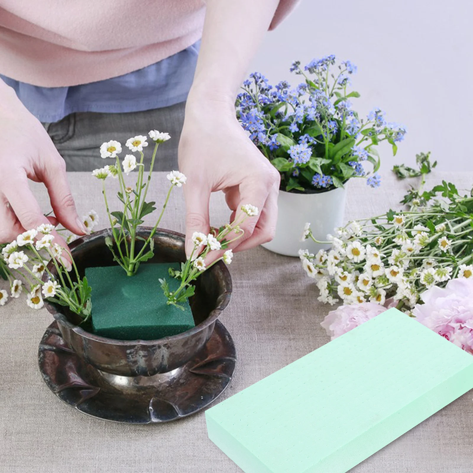 

Large Floral Foam Blocks Sturdy Flower Arrangement Base for DIY Home Decor Wedding Party Craft Projects Lightweight Portable