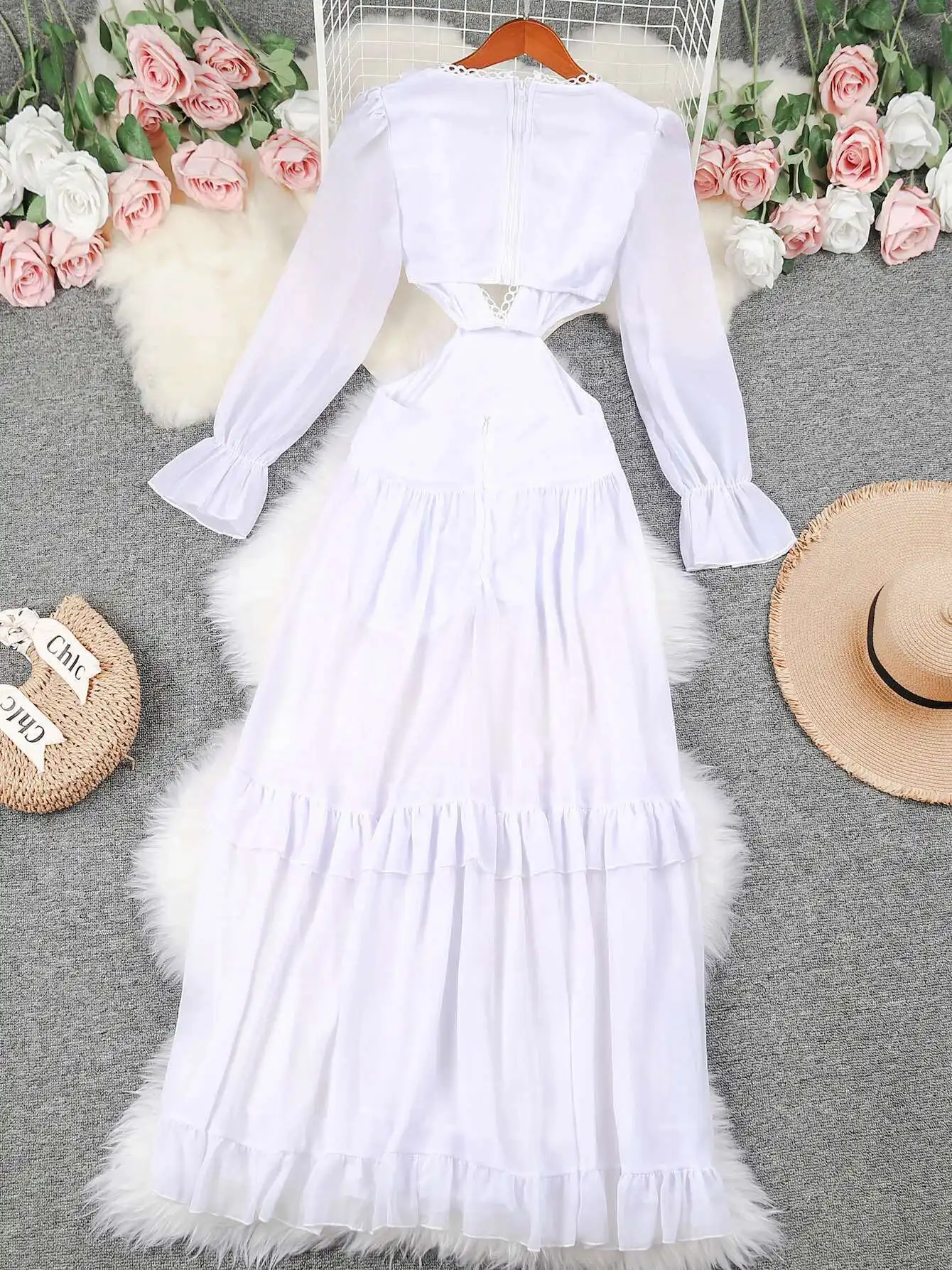 Robe blanche à volants pour femmes, en dentelle, manches longues, taille haute, vêtements de plage élégants, décolleté en V profond, vêtements découpés, 2025
