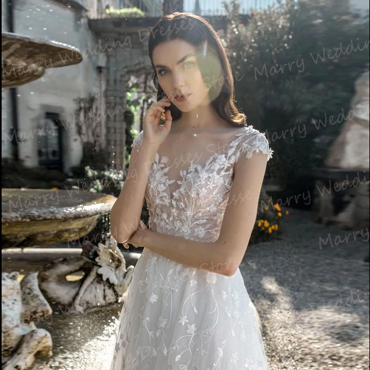 Bellissimi abiti da sposa a-line con scollo a v Illusion Lace Appliques abiti da sposa per le donne paillettes lucide senza maniche Sweep Train 2024