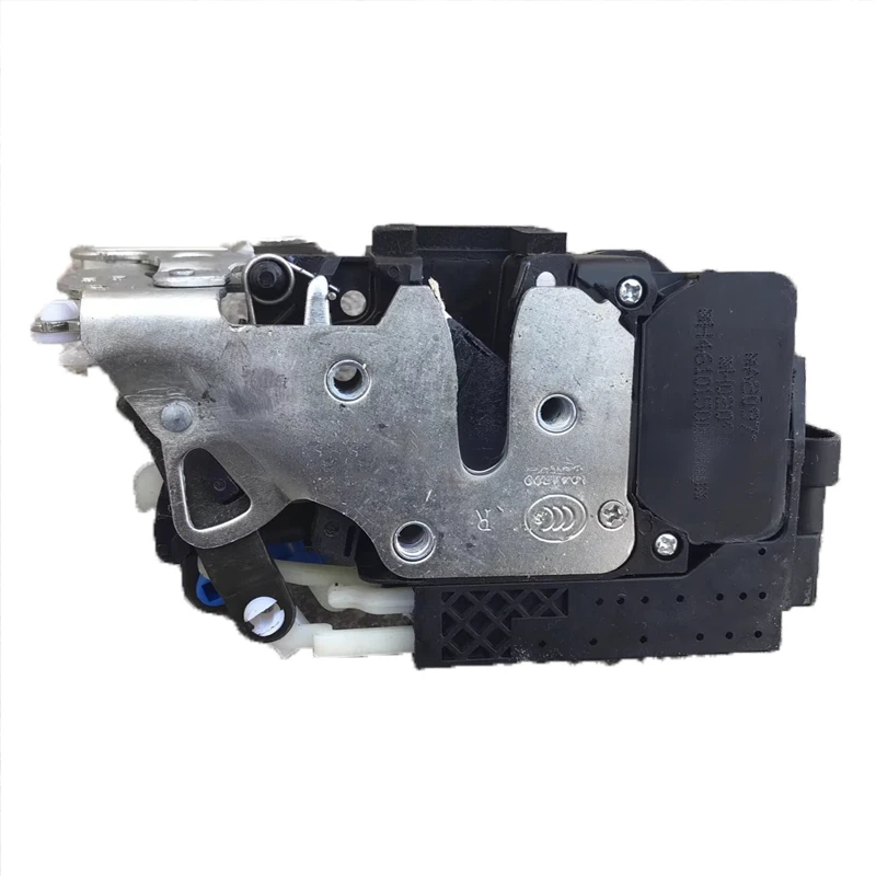 

High-Quality Door Lock Assembly (Passenger Side, Right) for Foton Daimler Auman GTL/EST | Part No.: H4610150024A0