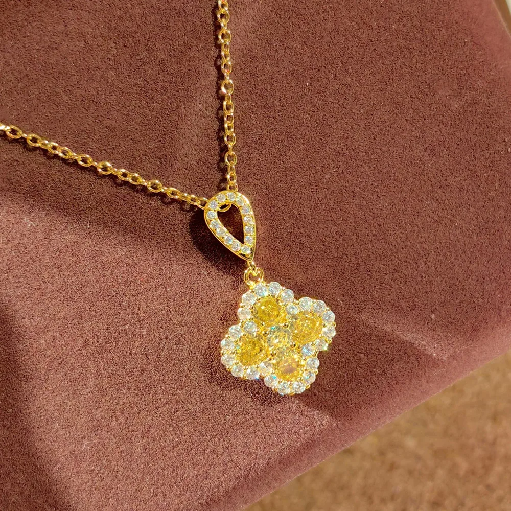 Exquisite Cute Citrine Yellow High Carbon Diamond Lucky Four Leaf Clover Pendant Necklace for Women Daily Wear 925 Silver Choker