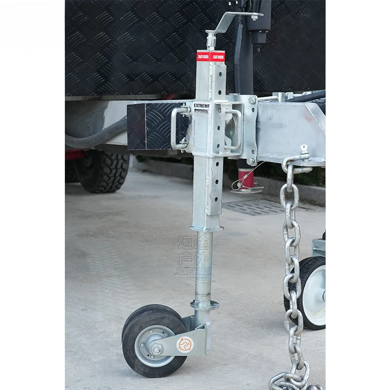 Trailer RV with high load-bearing guide  and mobile wheel double weighing 800 kilograms