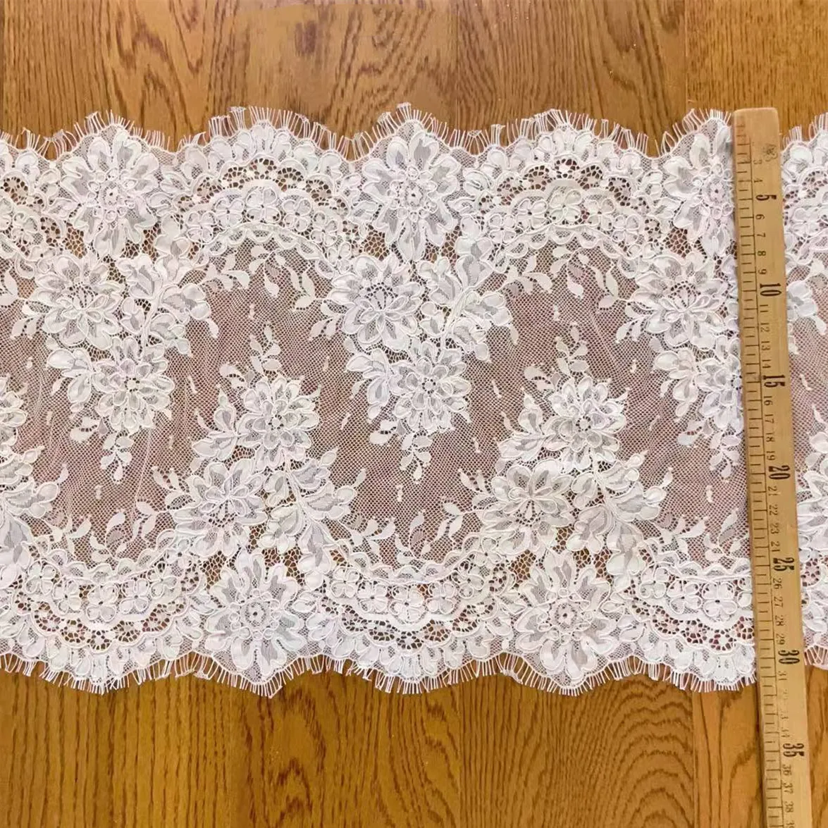 25-38 cm breit. Neue hochwertige dreidimensionale beige Bordürenspitze, handgefertigte DIY-Hochzeitskleid-Accessoires RS4540 – Detail 4