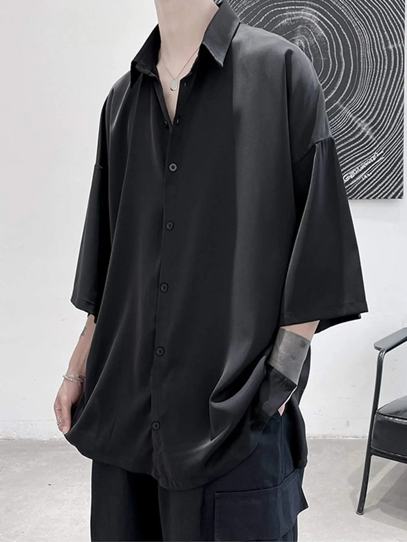 

Men's Oversized Black Button-Up Shirt with Drop Shoulder and Split Hem