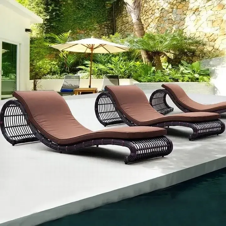 

Wholesale PE Rattan Garden Furniture Outdoor Beach Chair Sun Loungers for Hotel Courtyard Villa-for Swimming Pool Outsides