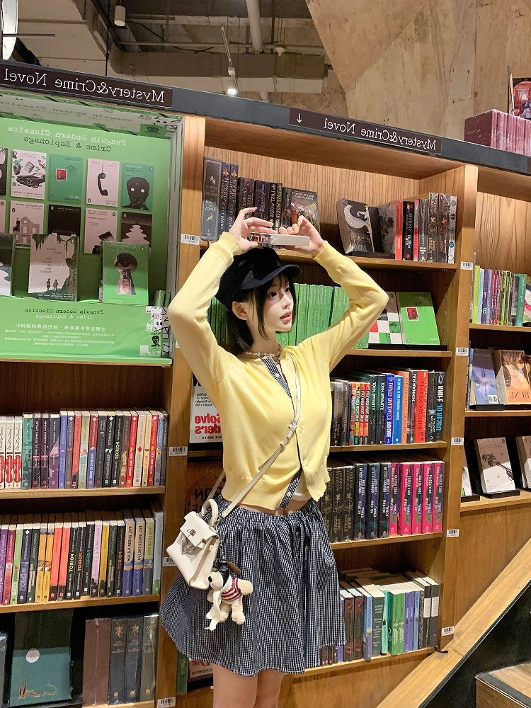 

Модный вязаный комплект-двойка для женщин: Желтый кардиган и юбка в клетку из осенней коллекции Yang Bubble