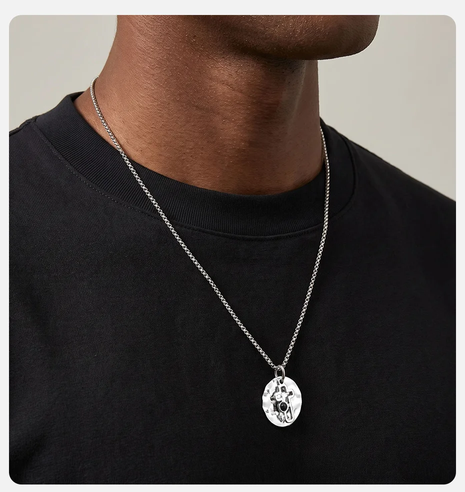 Vnox Herren-Halskette aus gehämmertem Edelstahl, hohler Kreuzanhänger aus natürlichem schwarzem Onyx, Kastenkette, Punk-Religions-Schmuck, Geschenk – Detail 2