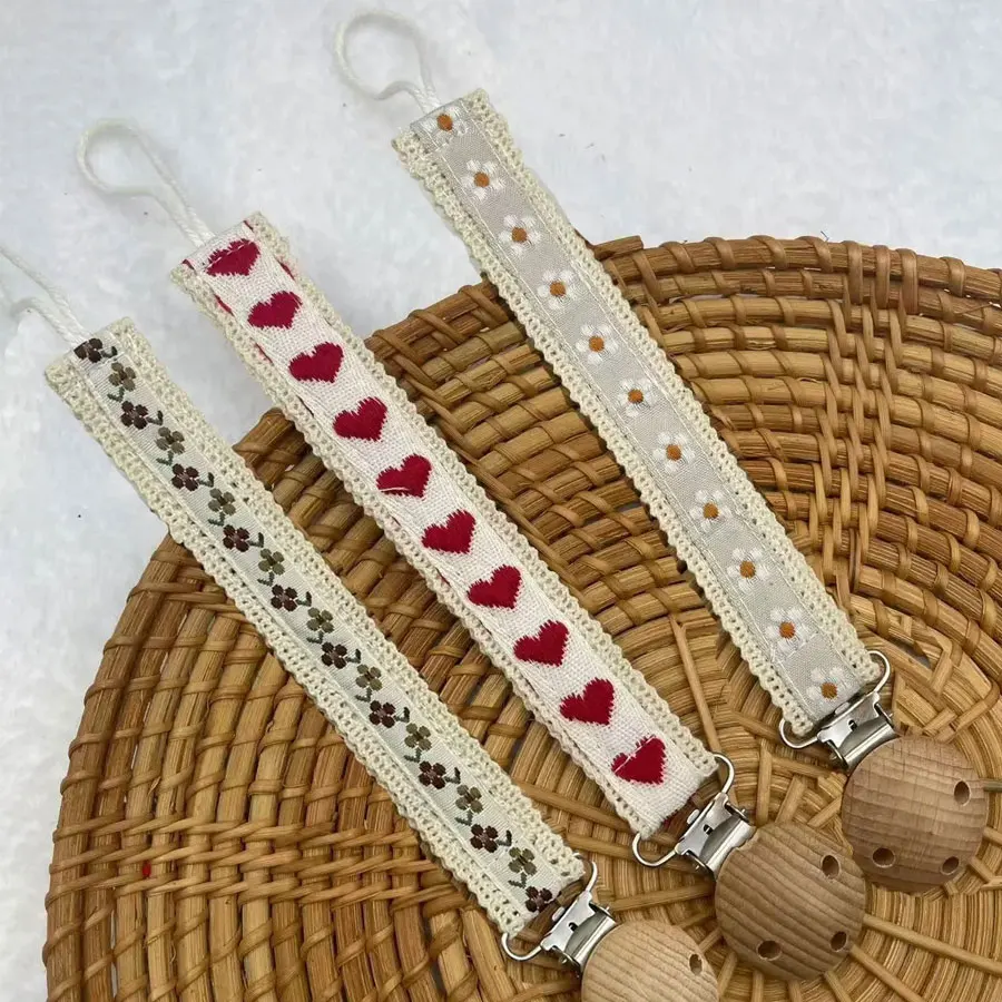 

Cute Flower Embroidery Fabric Pacifier Chain Pacifier Anti Drop Hanging Rope Wooden Baby Pacifier Chain Baby Accessories
