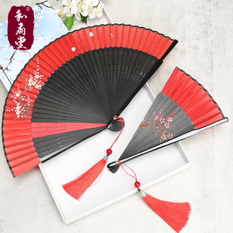 

China Red Folding Fan Dancing Clothes Decorative Home Supplies Summer Hand Fan Personalized Wedding Gift Convenient Portable Fan