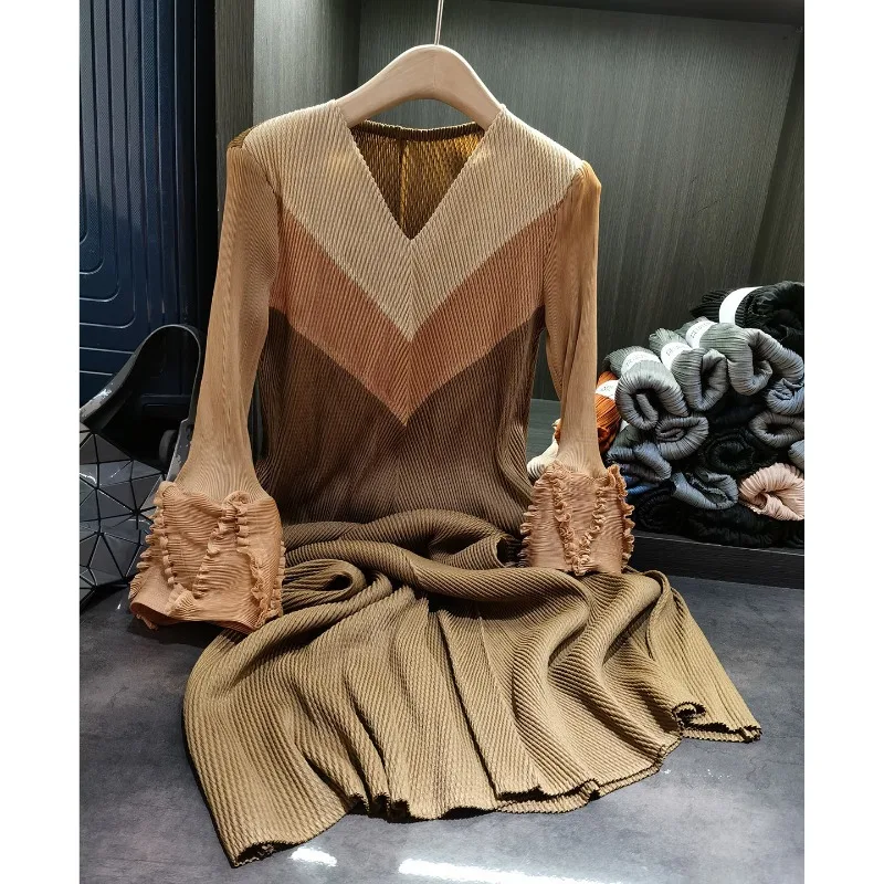 Miyake خريف فساتين نسائية جديدة مطوي الخامس الرقبة متوهج كم أنيق بسيط متعدد الاستخدامات حجم كبير تنورة طويلة مريحة فضفاضة
