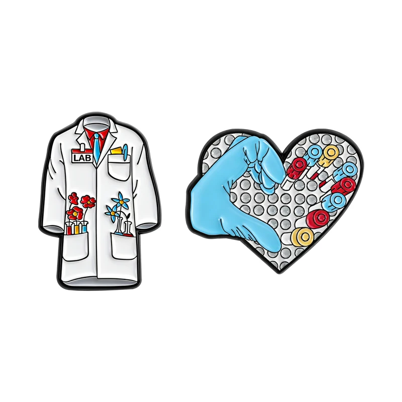 Broche Floral para bata de laboratorio, alfileres esmaltados, broches creativos de tubo de reactivo de laboratorio en forma de corazón, insignia de solapa, regalo de joyería para médico científico