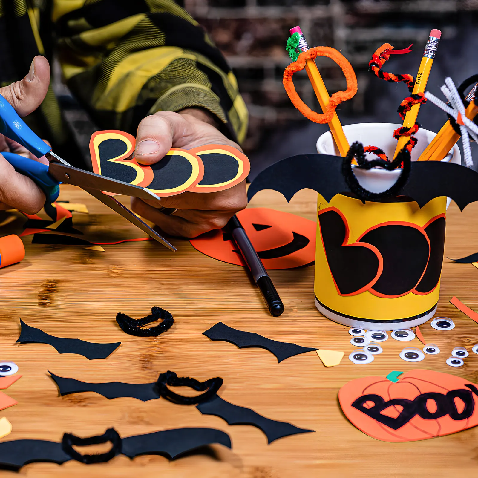 

60 листов разноцветной плотной бумаги формата А4 для школьных проектов, домашнего декора, изготовления открыток и оригами