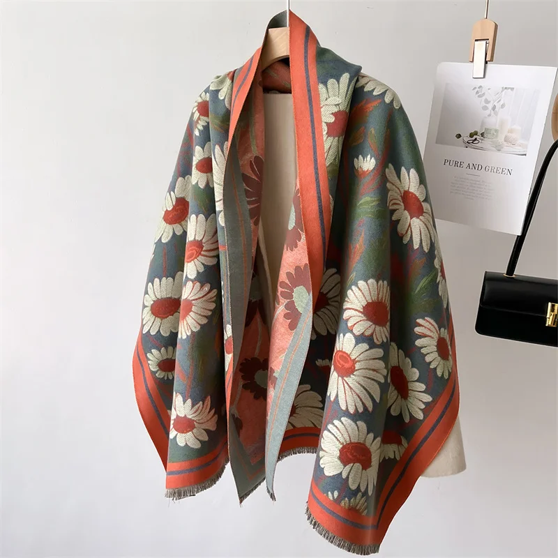 The new autumn and winter advanced feeling thickens scarf wind protection coldness coldness coldness shawl classic color scarf