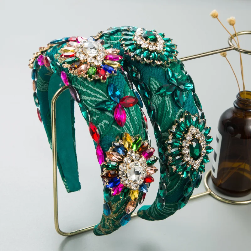 

Новая женская повязка на голову Heming: ретро-стиль, тяжелая вышивка, ткань с бриллиантами, объемный верх, губчатая основа, высокое качество.