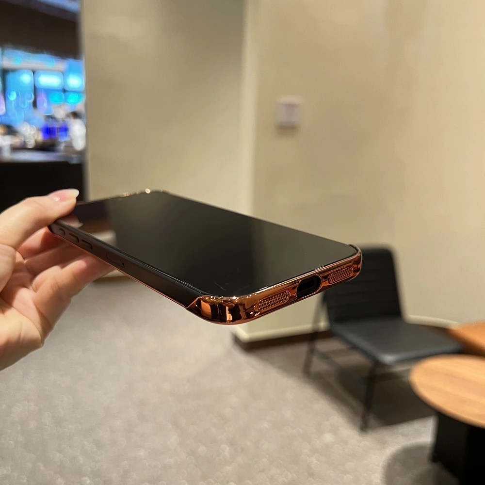 Ultradünne Rahmenlose PC-Beschichtete Transparente Handyhülle für iPhone 18 17 Pro Max 16 15 14 13 mit MagSafe und Kabelloser Ladefunktion Schutzhülle – Detail 4
