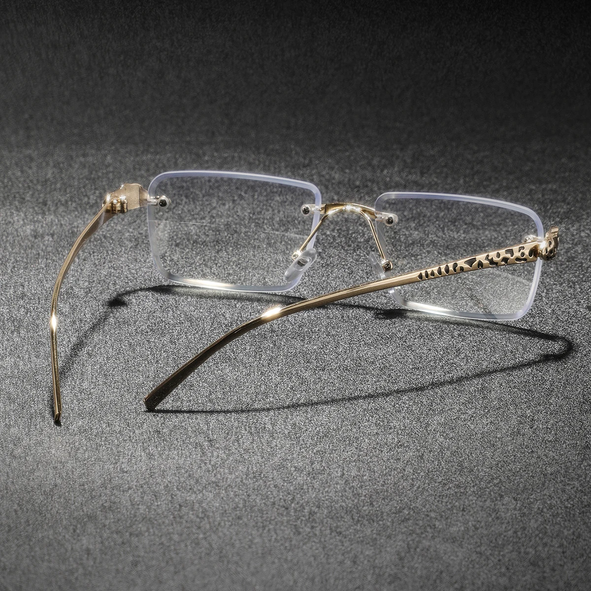 1. メンズ用、フレームレスの長方形型、彫刻が施された金属製 - Men'S Fashion Non Prescription Glasses のレビューと価格