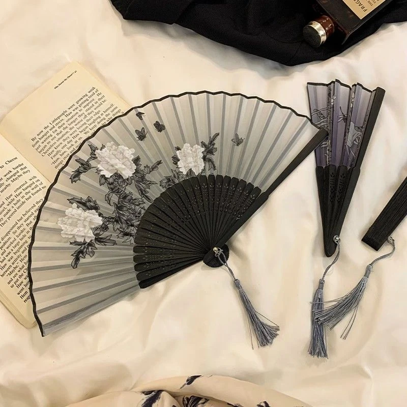 Vintage Silk Folding Fan Chinese Art Crafts Gift Home Decorations Dance Hand Fan Bamboo Room Decor Wood Bamboo Fans Ventilador