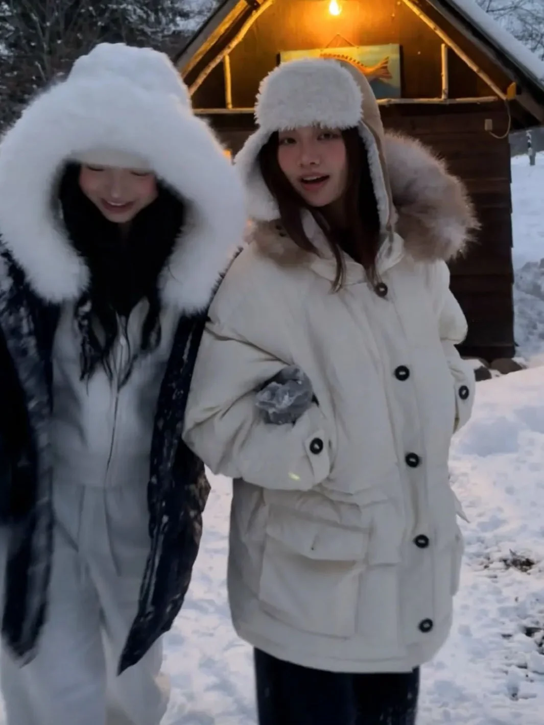 เสื้อโค้ทขนเป็ดแบบยาวปานกลางทรงหลวมสำหรับผู้หญิง รุ่น East Gate Rabbitskin Collar down Jaet ให้ความอบอุ่น เหมาะสำหรับกิจกรรมกลางแจ้งในฤดูหนาว