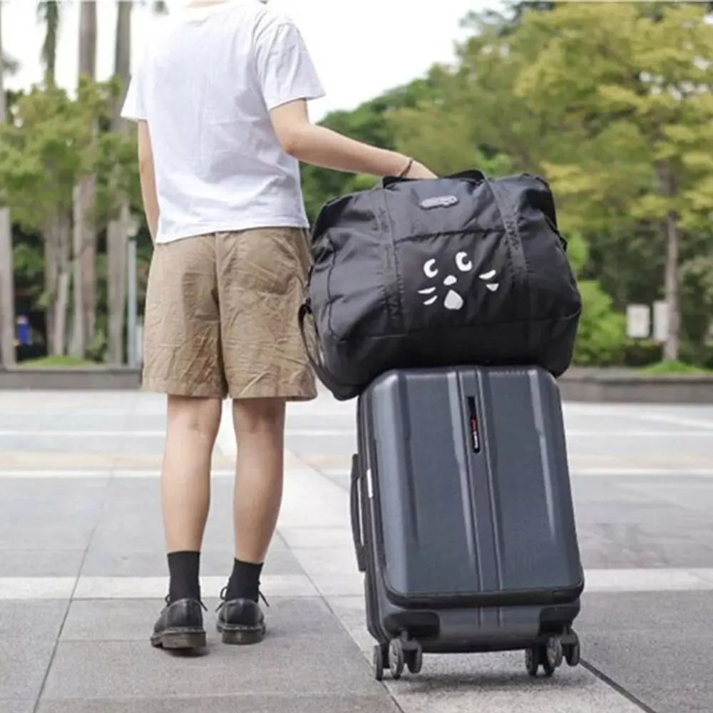 

Shoulder Bag Cartoon Cat Nylon Cloth Bag Wet Dry Separation Portable Travel Duffel Bag Durable Multi Pocket Travel Luggage Bag