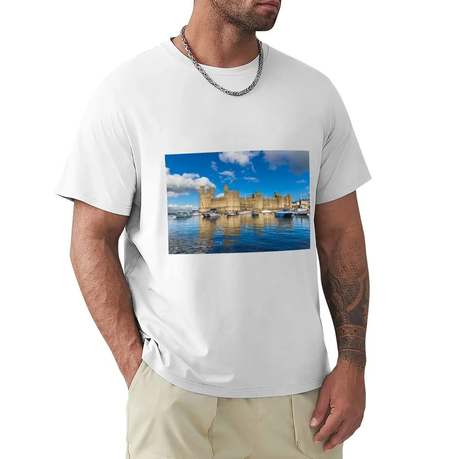 Caernarfon Castle T-shirt summer top funnys sweat mens clothing