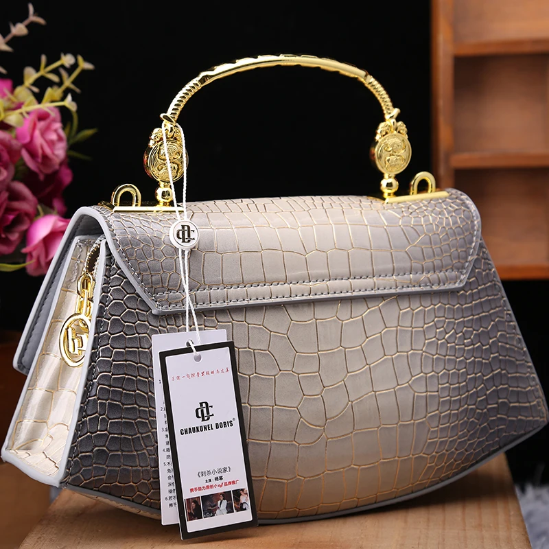 Luxury Fashion Genuine Leather Women\'s Handbags 2024 New Crocodile Pattern Shoulder Messenger Bag Small Portable Saddle Bags