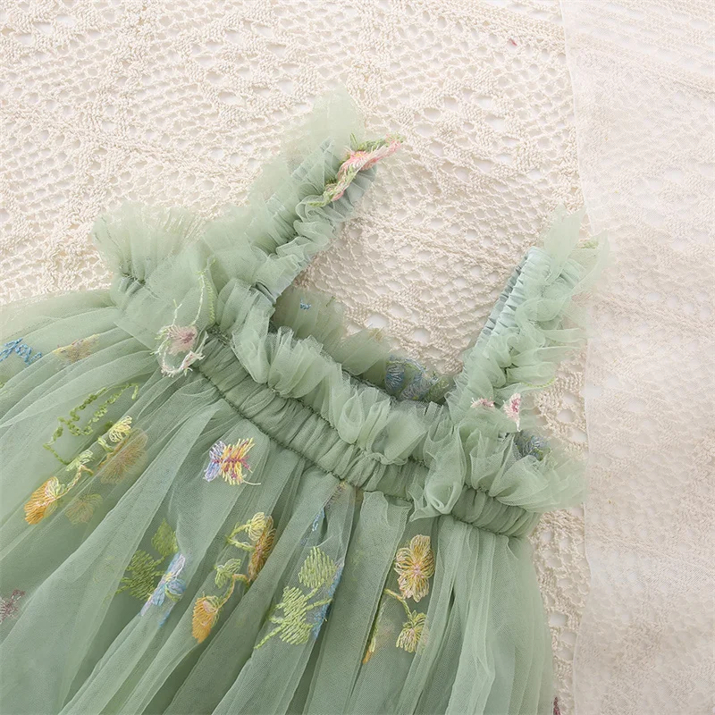 Novedad de verano, vestido de princesa de gasa verde para niña, ropa con tirantes para niños con bordado de flores dulces para bebés de 0 a 5 años