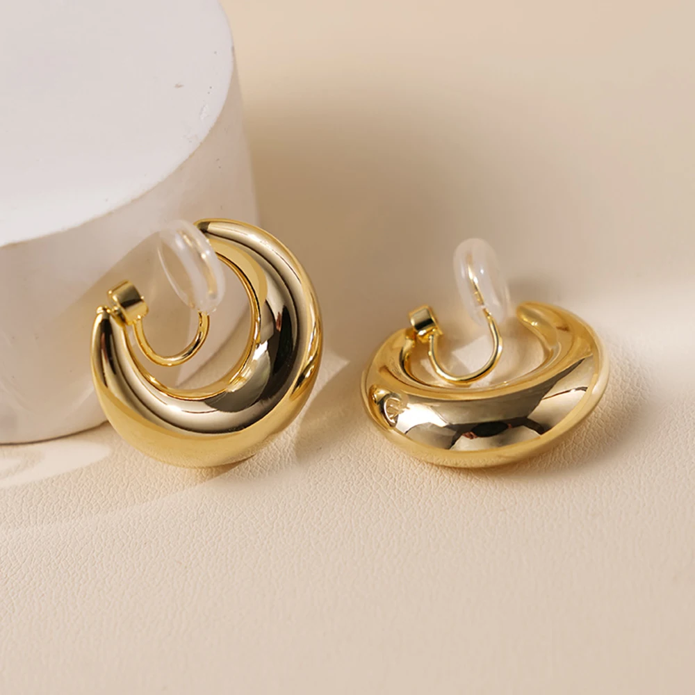 Vintage Thick Smooth Crescent Moon Rotatable Mosquito Coil Clip on Earrings for Women Minimalist Elegant Hoop Painless Jewelry