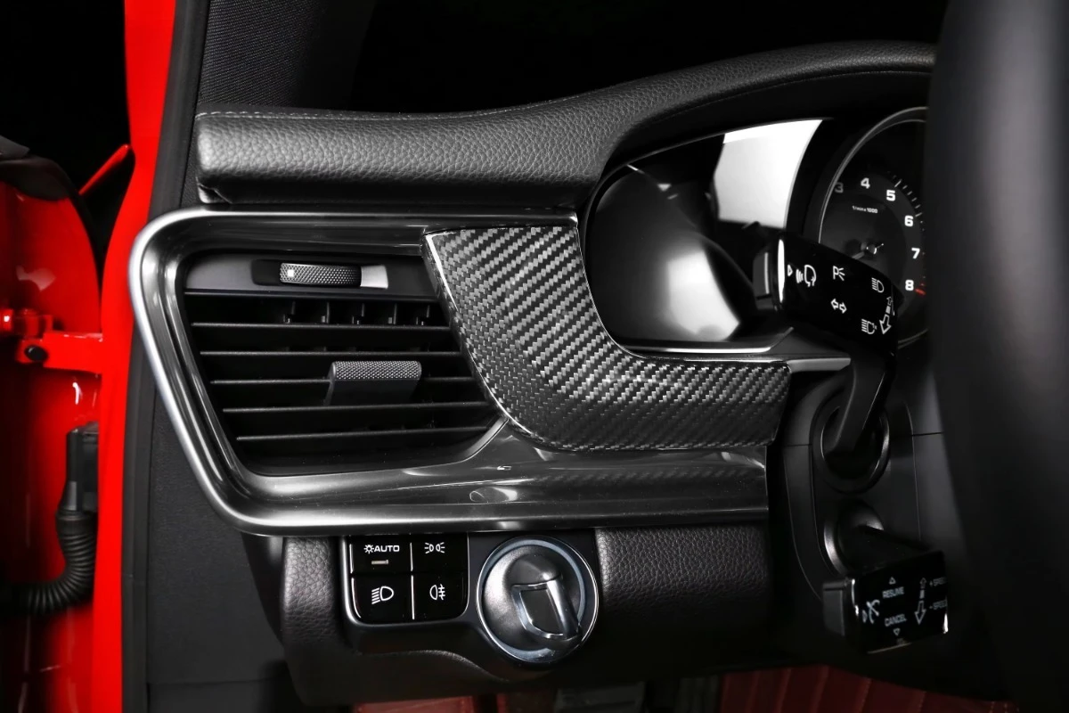 Premium Carbon Fiber Interior Perfect for Panamera 971 Short Axis Style Enhances Vehicle's Visual Appeal High Quality