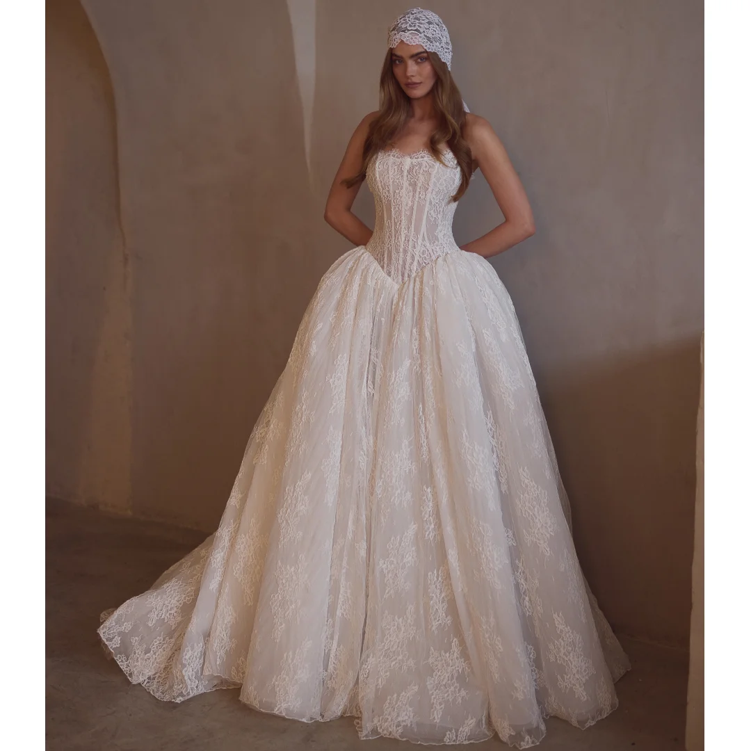 Retro Ivory Wedding Dresses Lace Bodice Elegant Bridal Gown Ruched Exquisite robe de mariée Customized