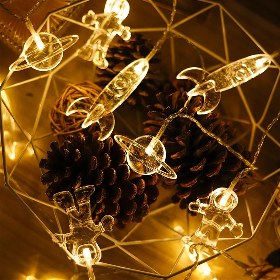 AstronsomRocket Planet String Lights pour enfants, thème de l'espace extérieur, décor de fête d'anniversaire, lumières dégradées de Noël, cadeau, batterie, 62 LED