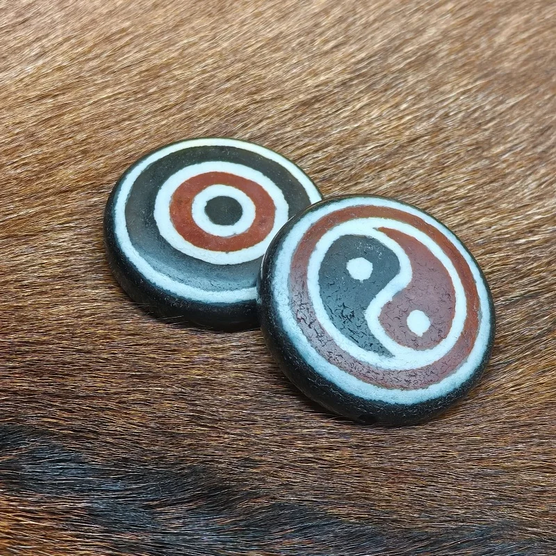 

Tibetan Eye Totem Round Handle Colored Sheep Eye Plate Bead Tai Chi Diagram Necklace Pendant