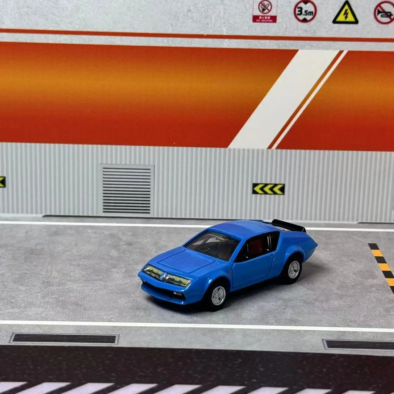 Takara Tomy Tomica Premium Unlimited 08 Alpine Renault A310 Metal