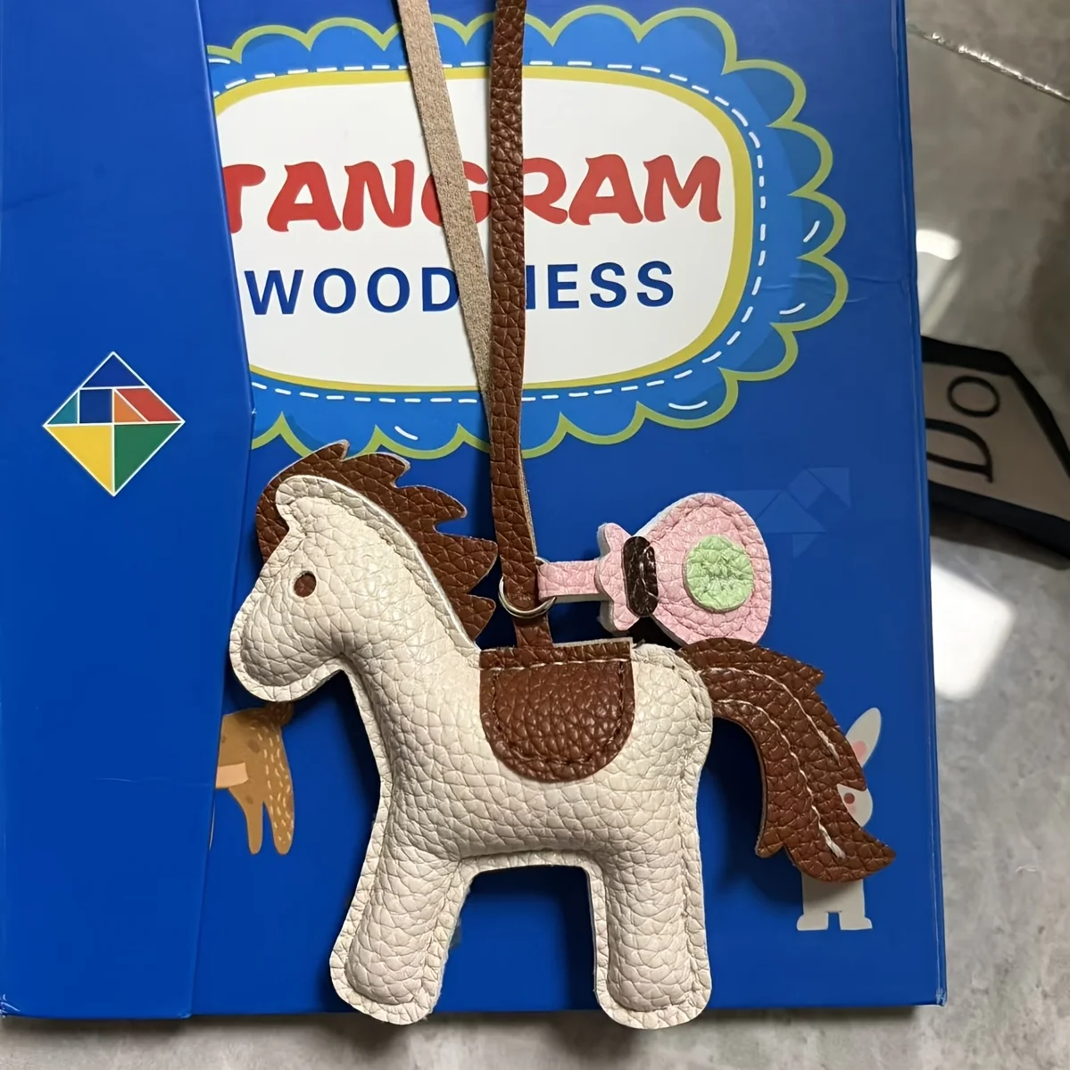 2/1 Piece Set of Small Horse Keychain Charms, Symbolizing Instant Wealth, Suitable for Bags and Car Keychains, a Great Gift for a Friend's Birthday, Suitable for Various Occasions, Halloween, and Christmas Gifts