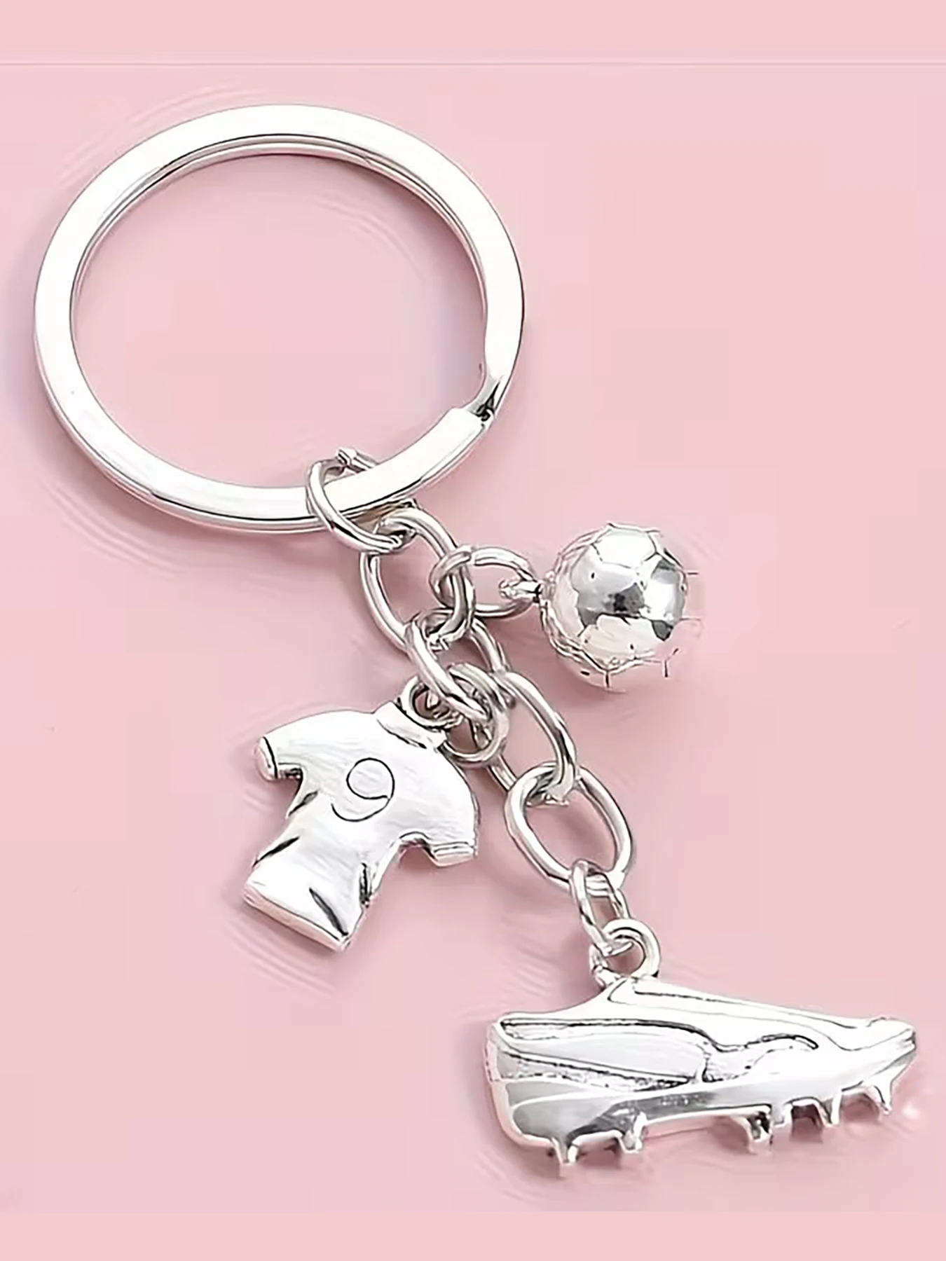 1-Piece 3D Soccer Shoe Alloy Keychain, Stylish Classic Charm for Men's Car Keys & Bags, Crafted from Durable Iron Alloy