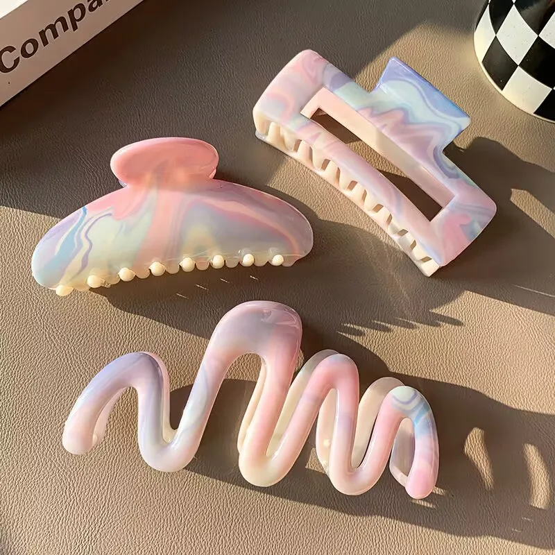 The new color large coiled hair shark clip is a niche high-end hair grab ink painting style