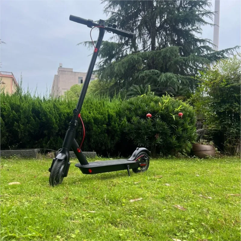 سكوتر كهربائي صغير خفيف الوزن مقاس 8.5 بوصة ممتص للصدمات 36V350W قابل للطي