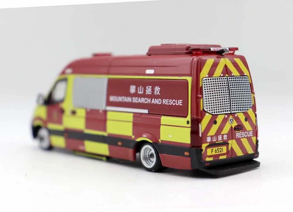 ERA 1/64 Scale BZ Sprinter HK Fire Services Car(MSAR) Diecast Alloy Toy models for collection